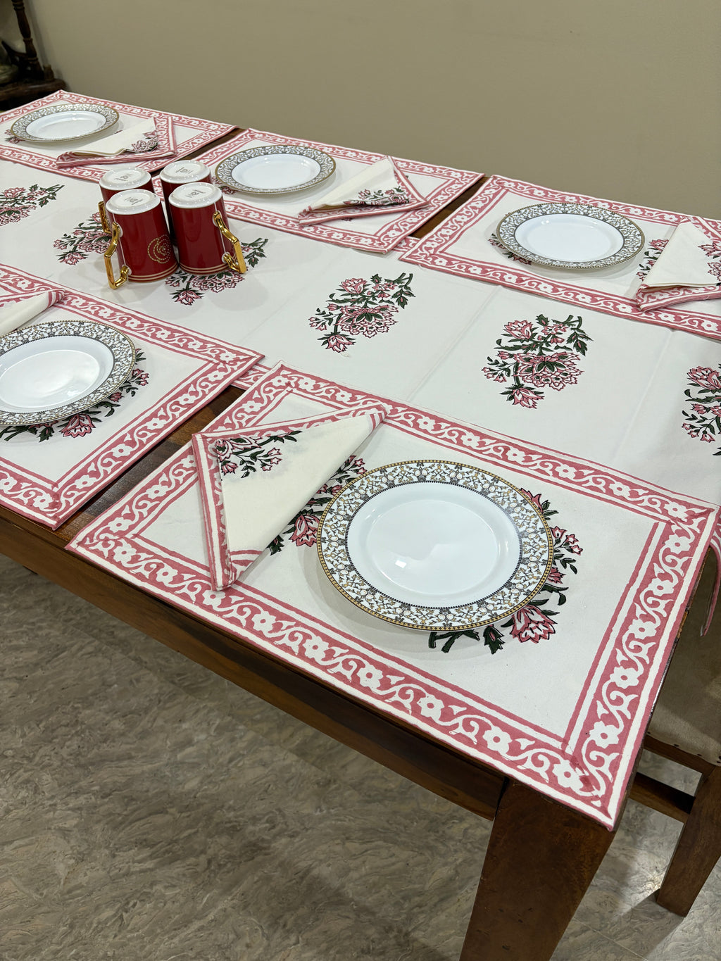 গোলাপী আৰু বগা ফুলৰ (S18)