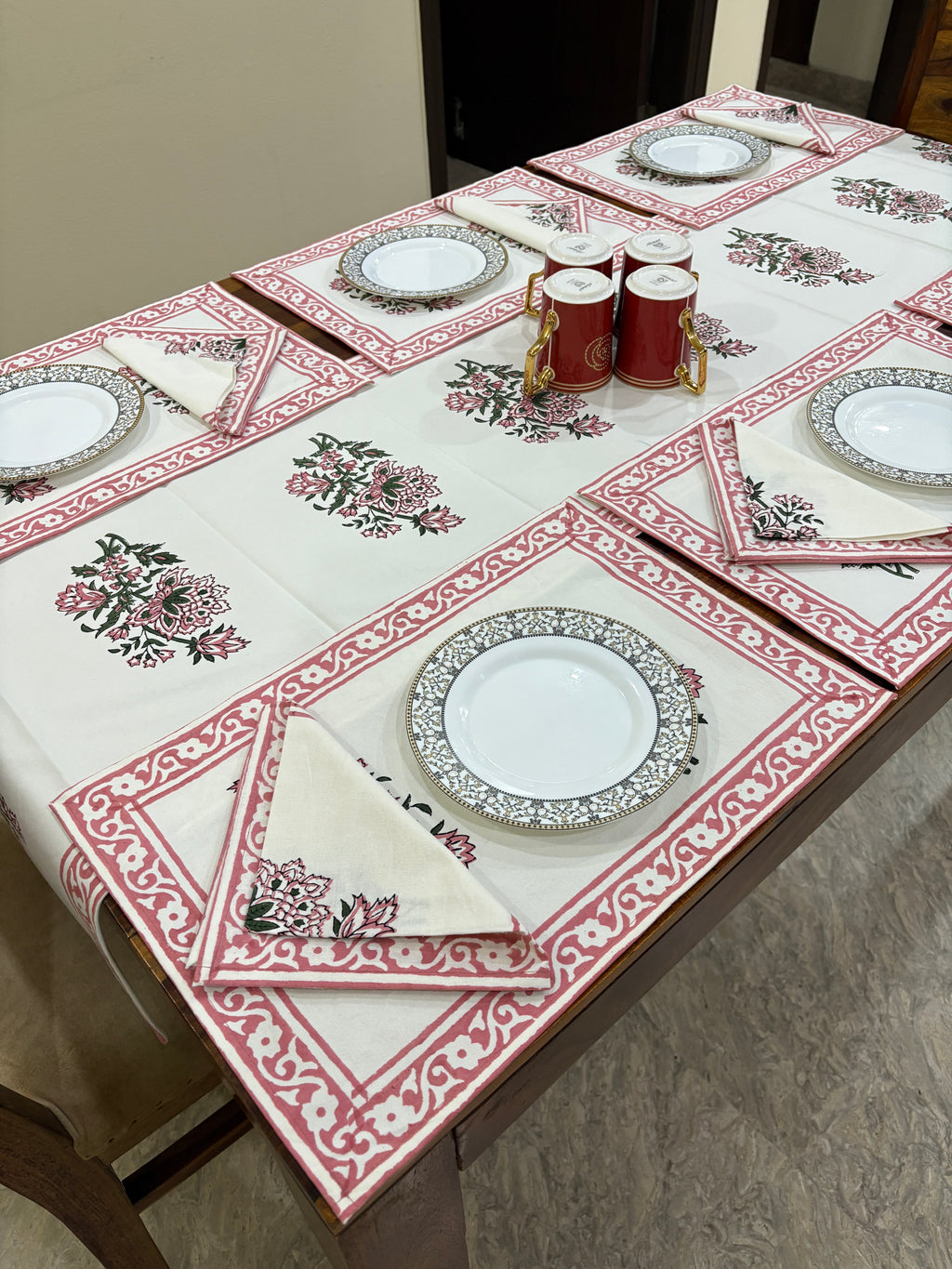 গোলাপী আৰু বগা ফুলৰ (S18)