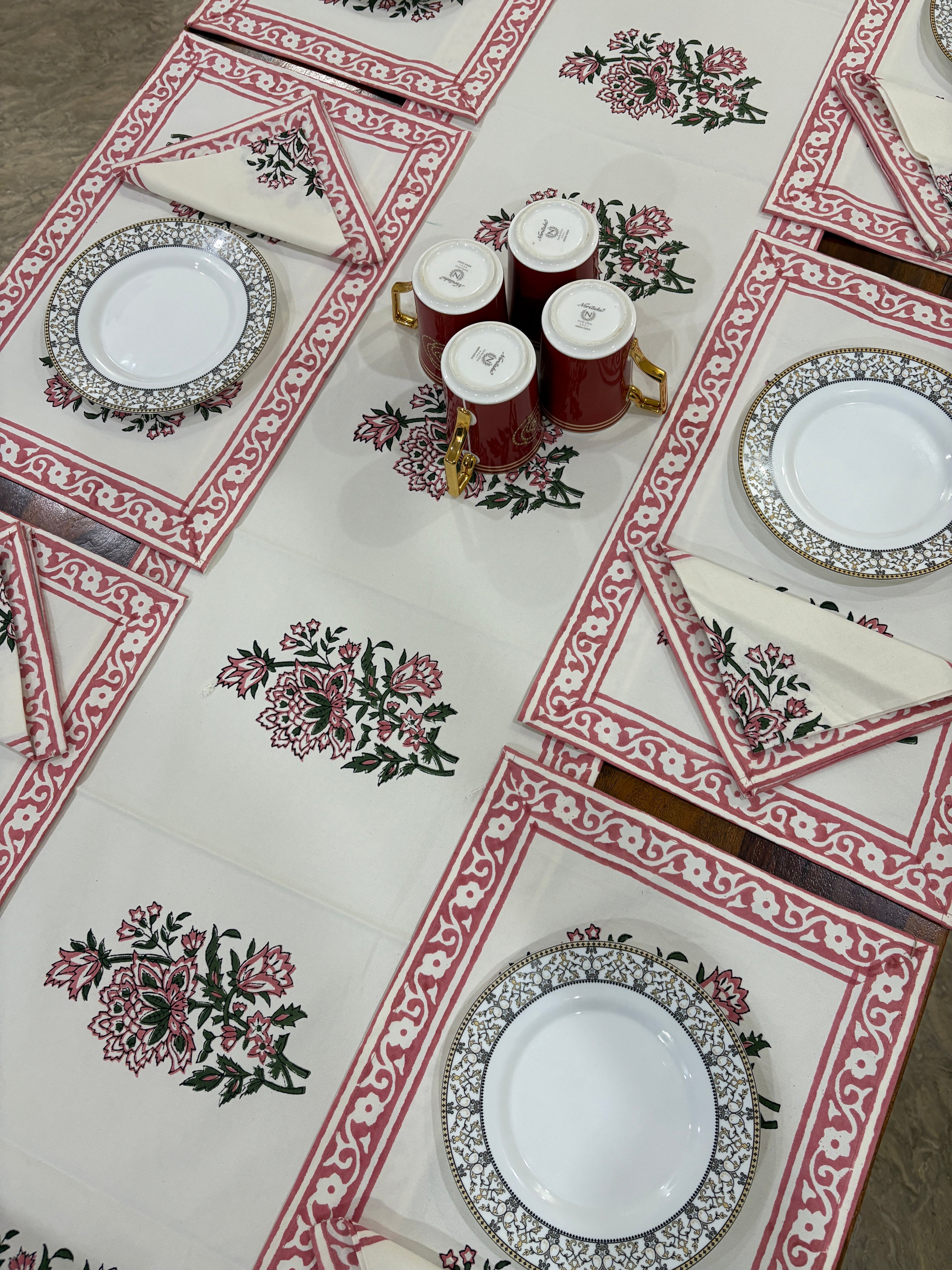 Pink and White Floral (S18)