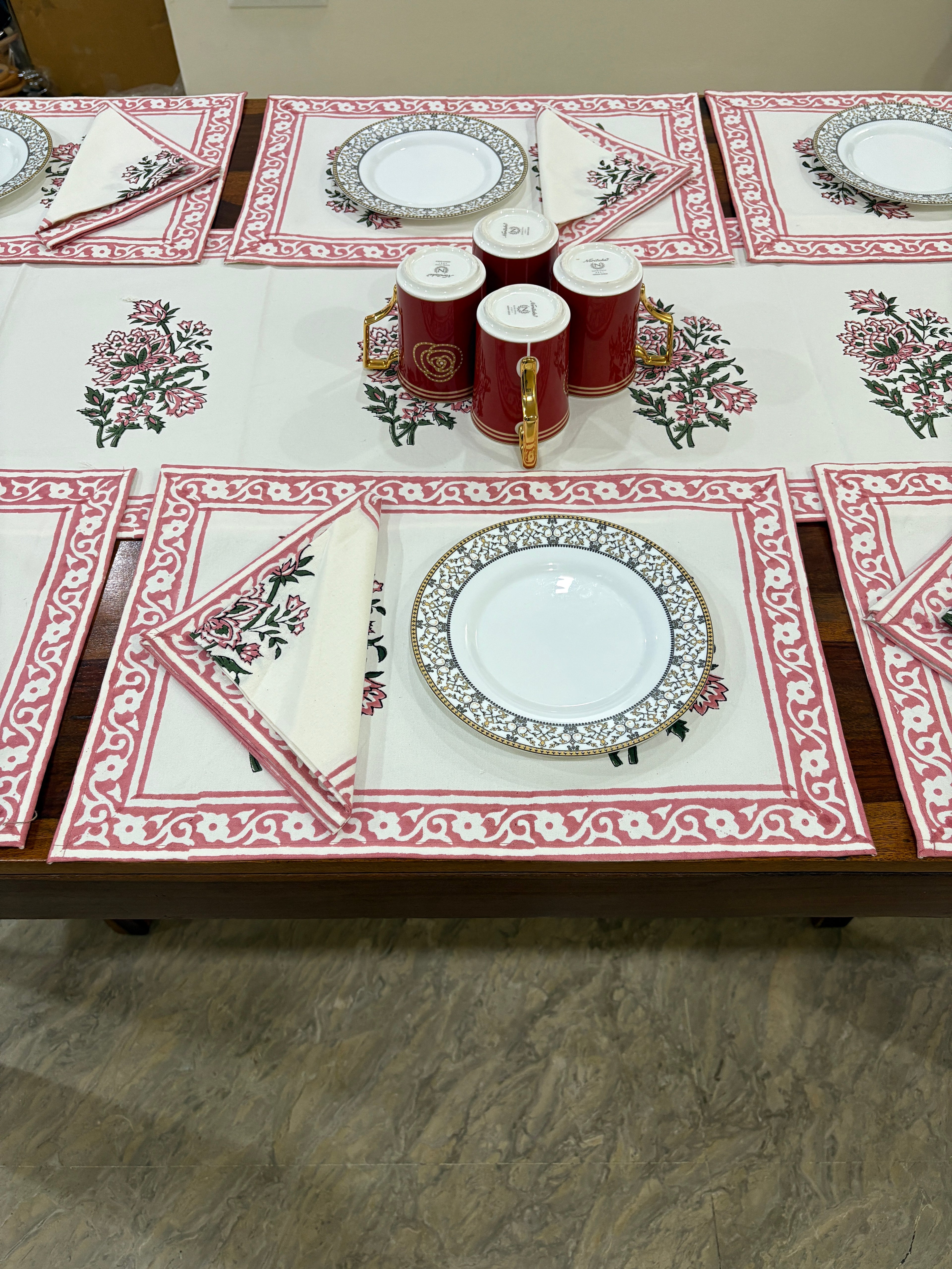 Pink and White Floral (S18)