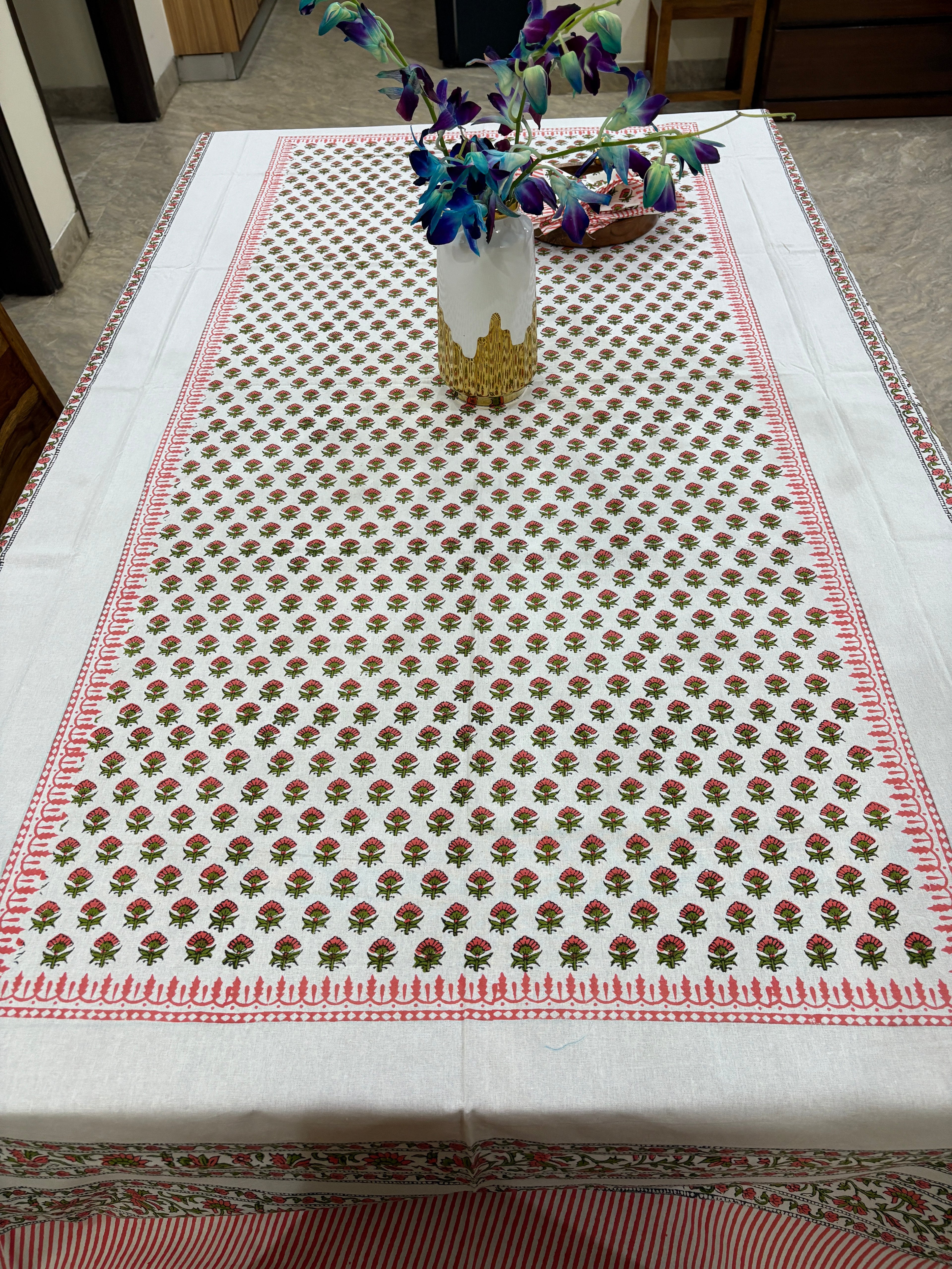 ষ্ট্ৰবেৰী আৰ্হিৰ সৈতে কাপোৰ (S22)