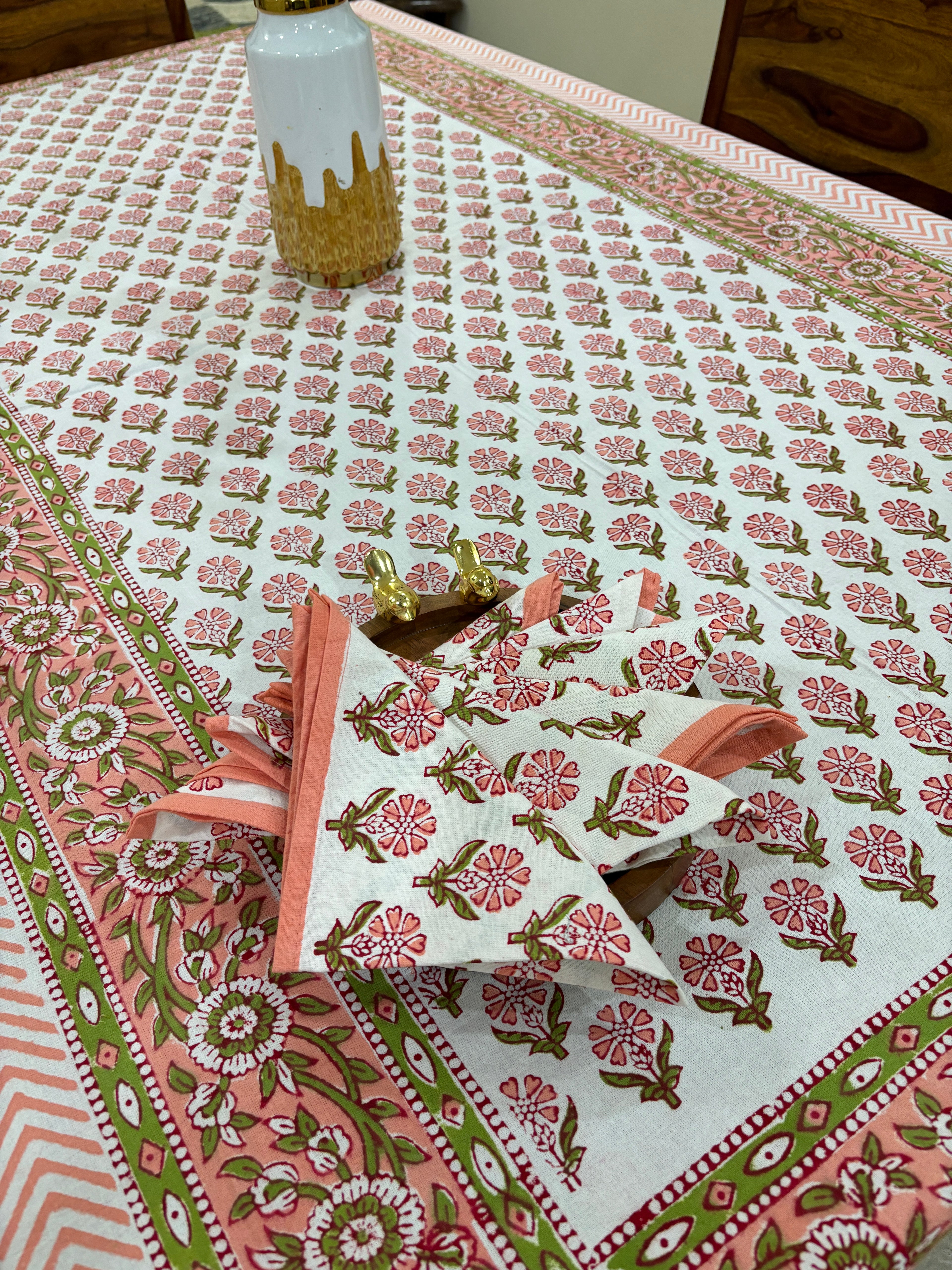 গোলাপী আৰু বগা ফুলৰ (S21)