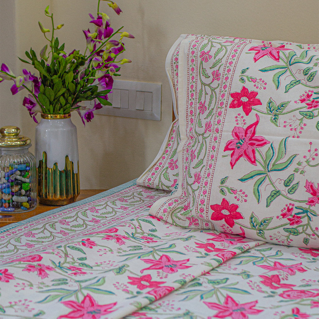 Pink and green leaf bedsheet 90x108