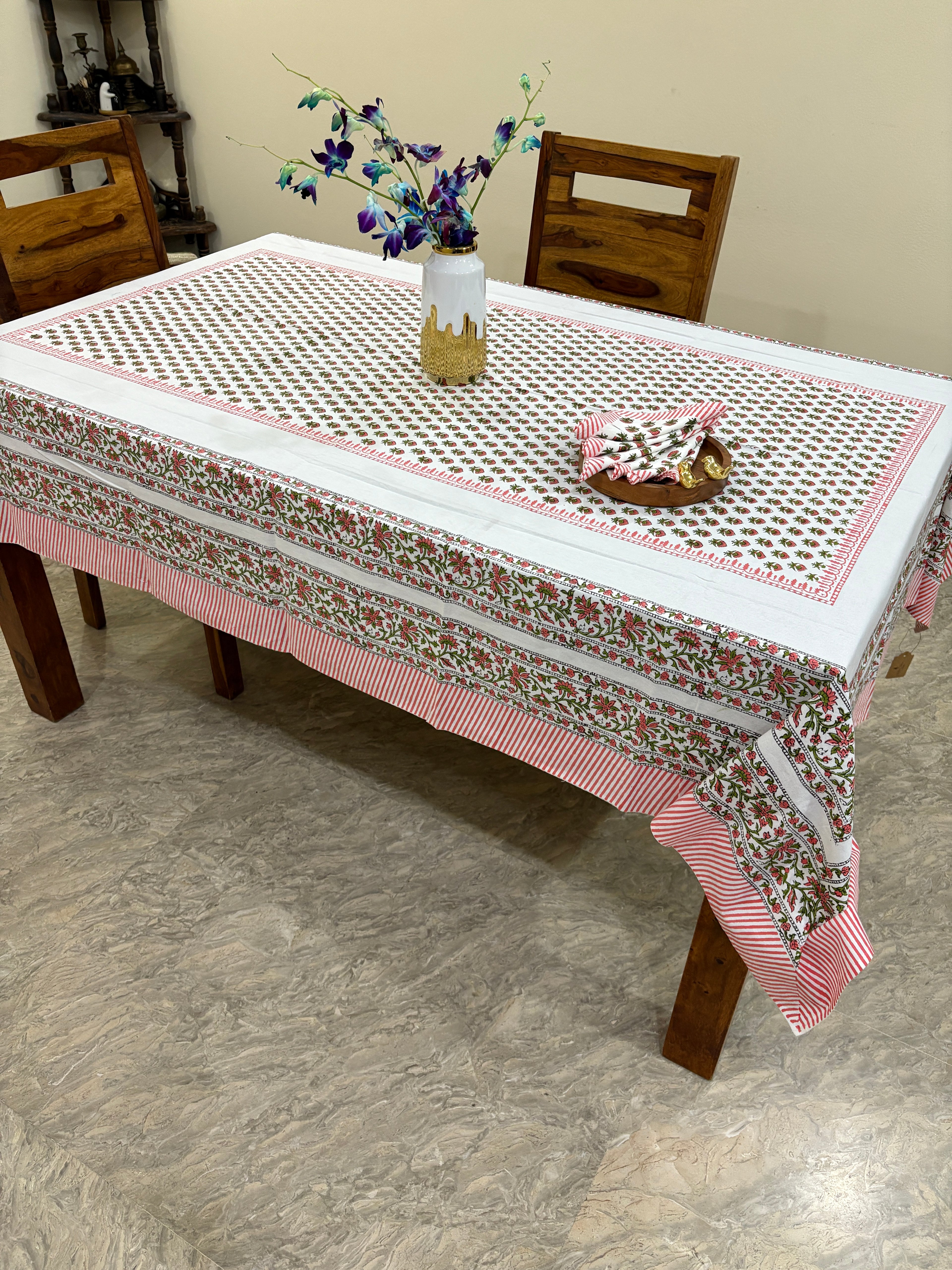 ষ্ট্ৰবেৰী আৰ্হিৰ সৈতে কাপোৰ (S22)