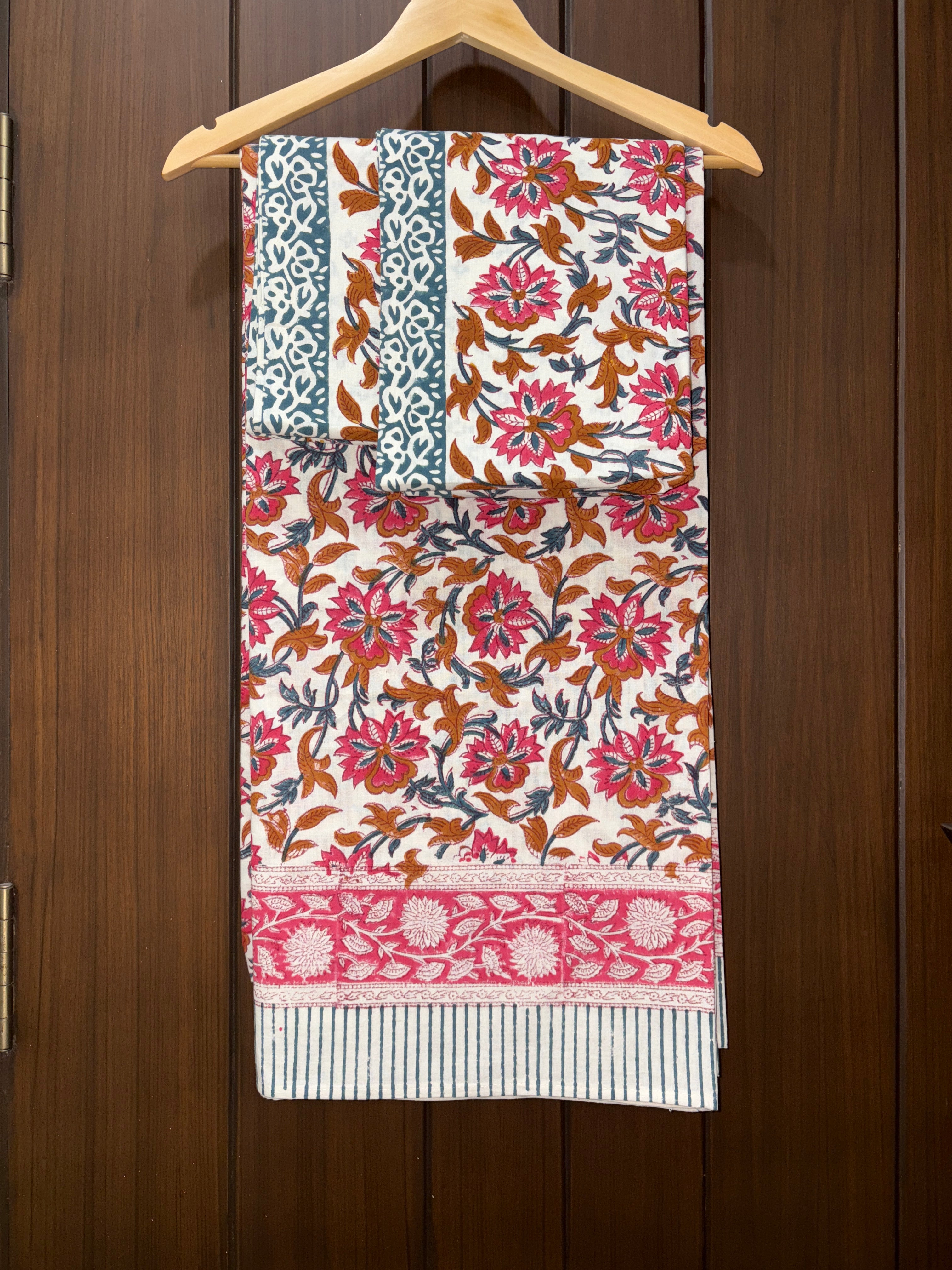 Pink floral premium double bedsheet 108x108 (B23)