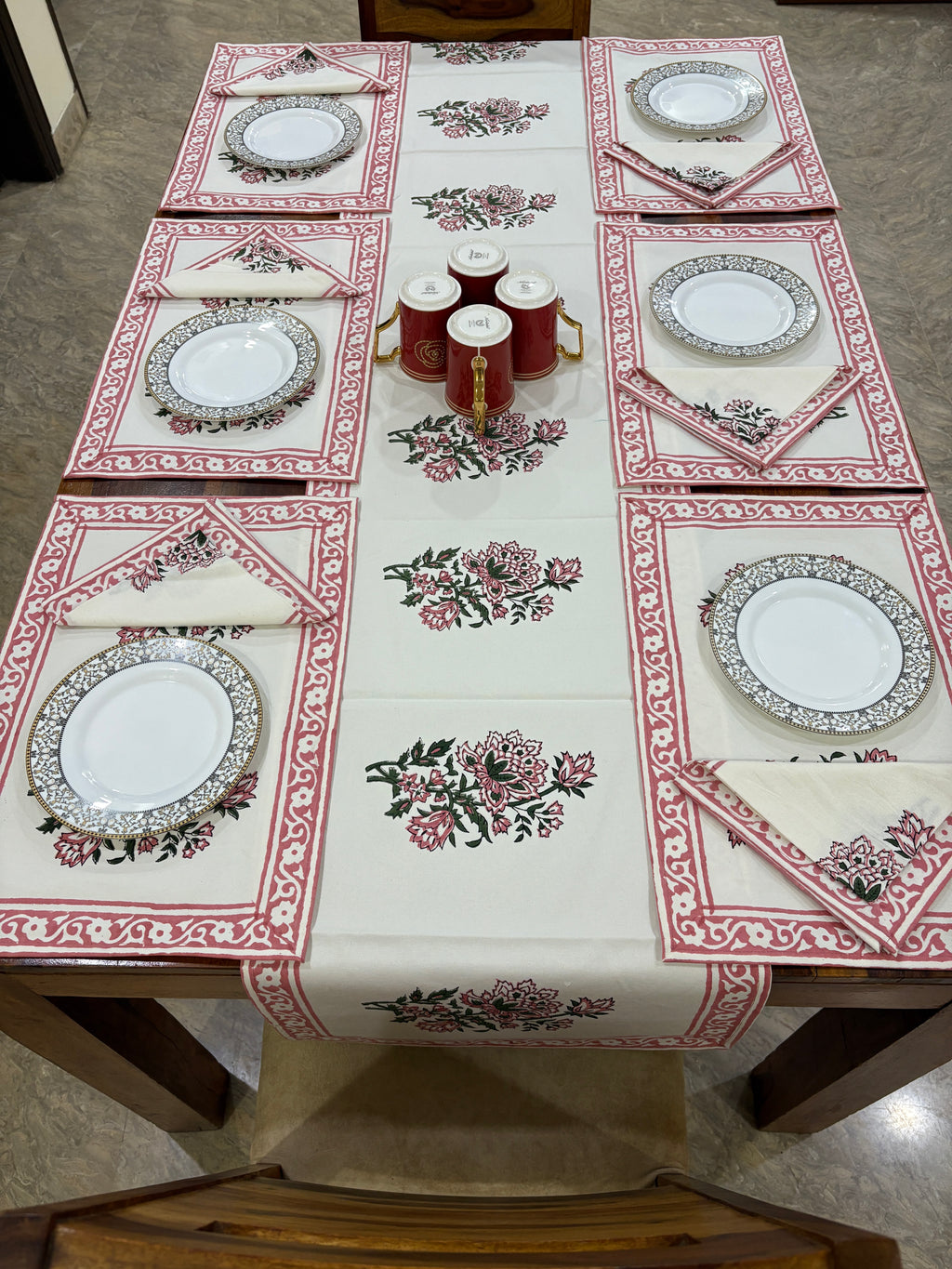 গোলাপী আৰু বগা ফুলৰ (S18)