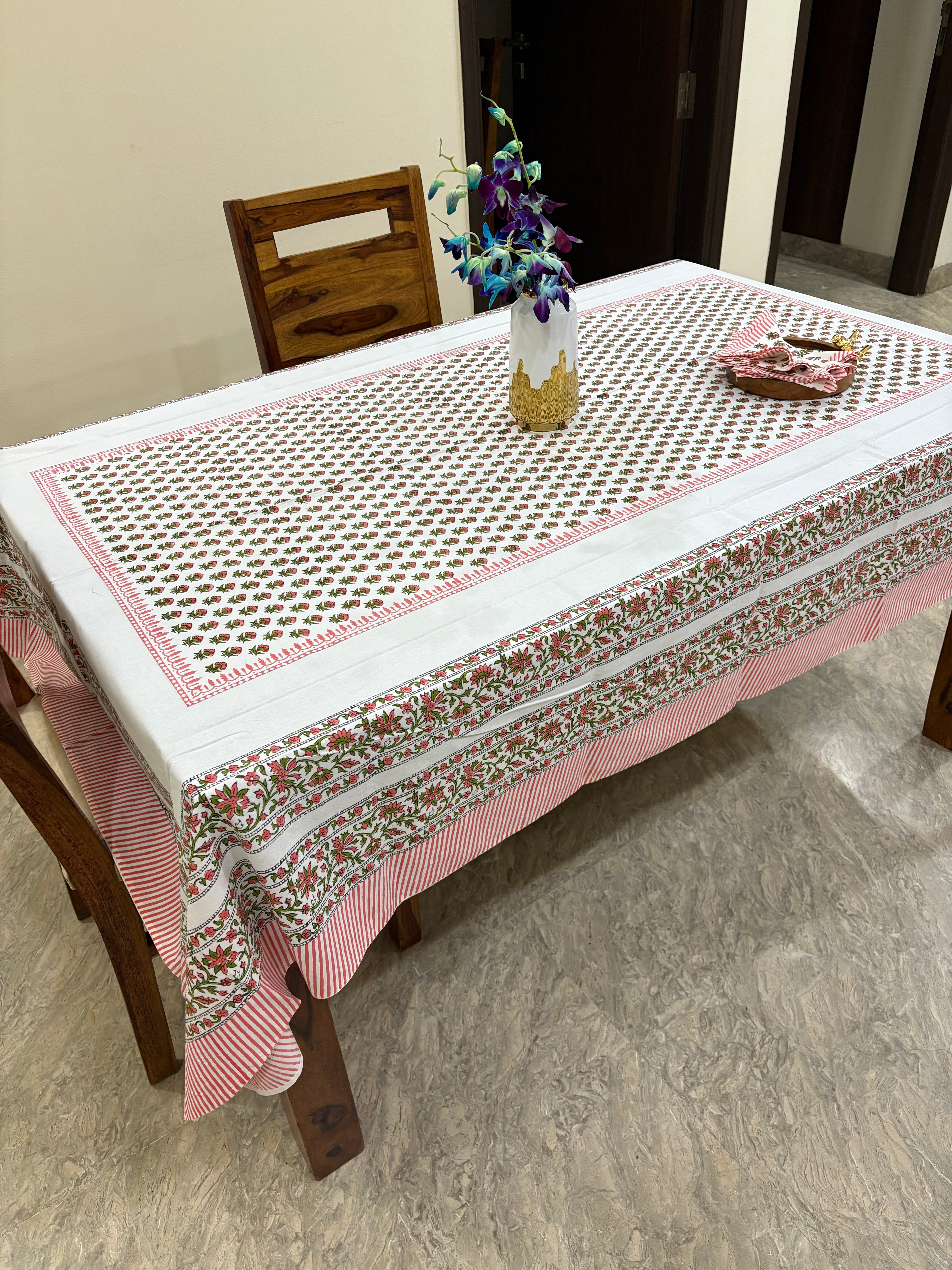 ষ্ট্ৰবেৰী আৰ্হিৰ সৈতে কাপোৰ (S22)