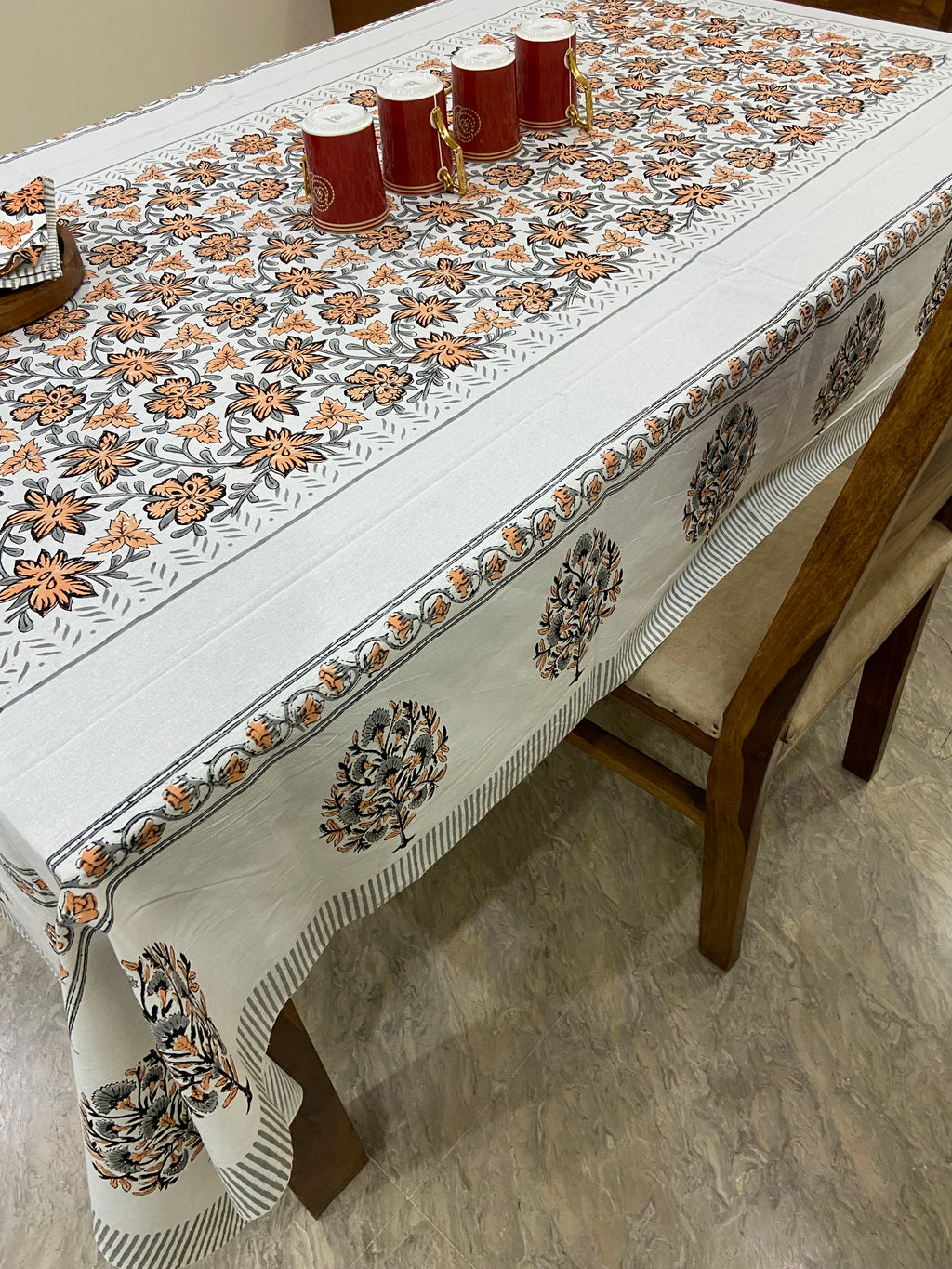 Intricate orange patterns (S26)