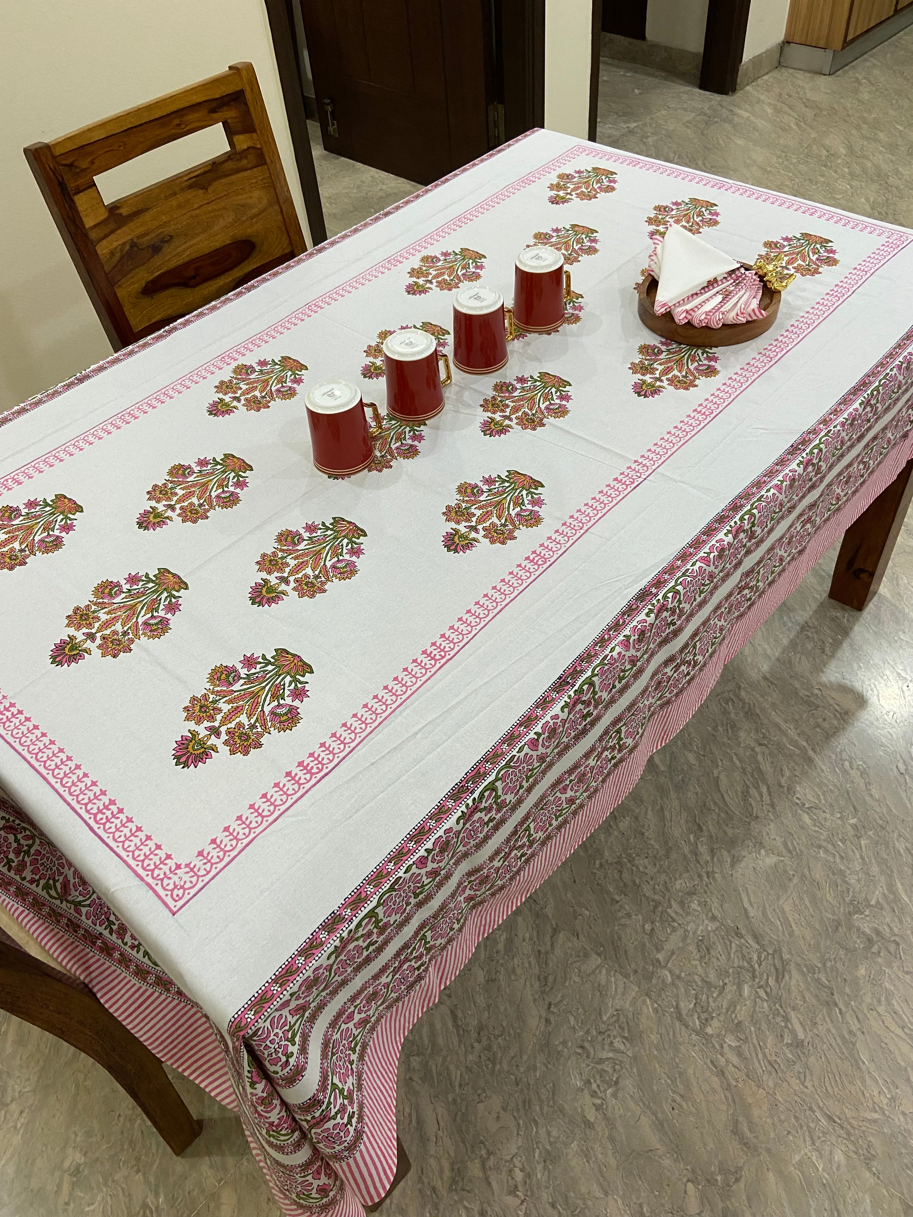 গোলাপী আৰু বগা ফুলৰ আৰ্হি (S27)