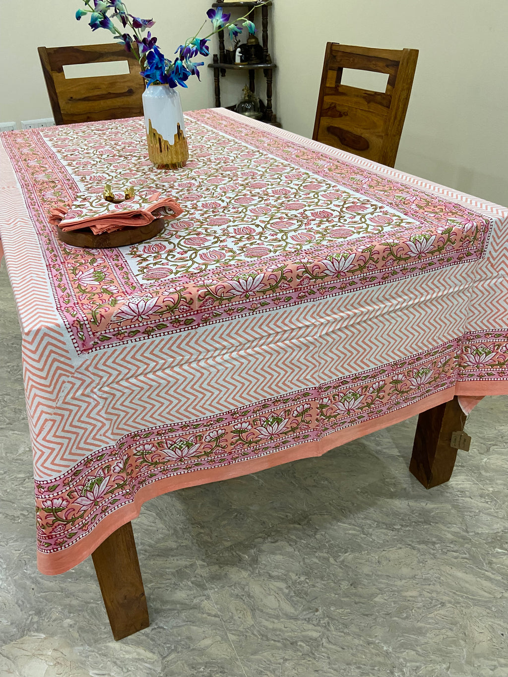 জটিল গোলাপী আৰু বগা আৰ্হি (S30)