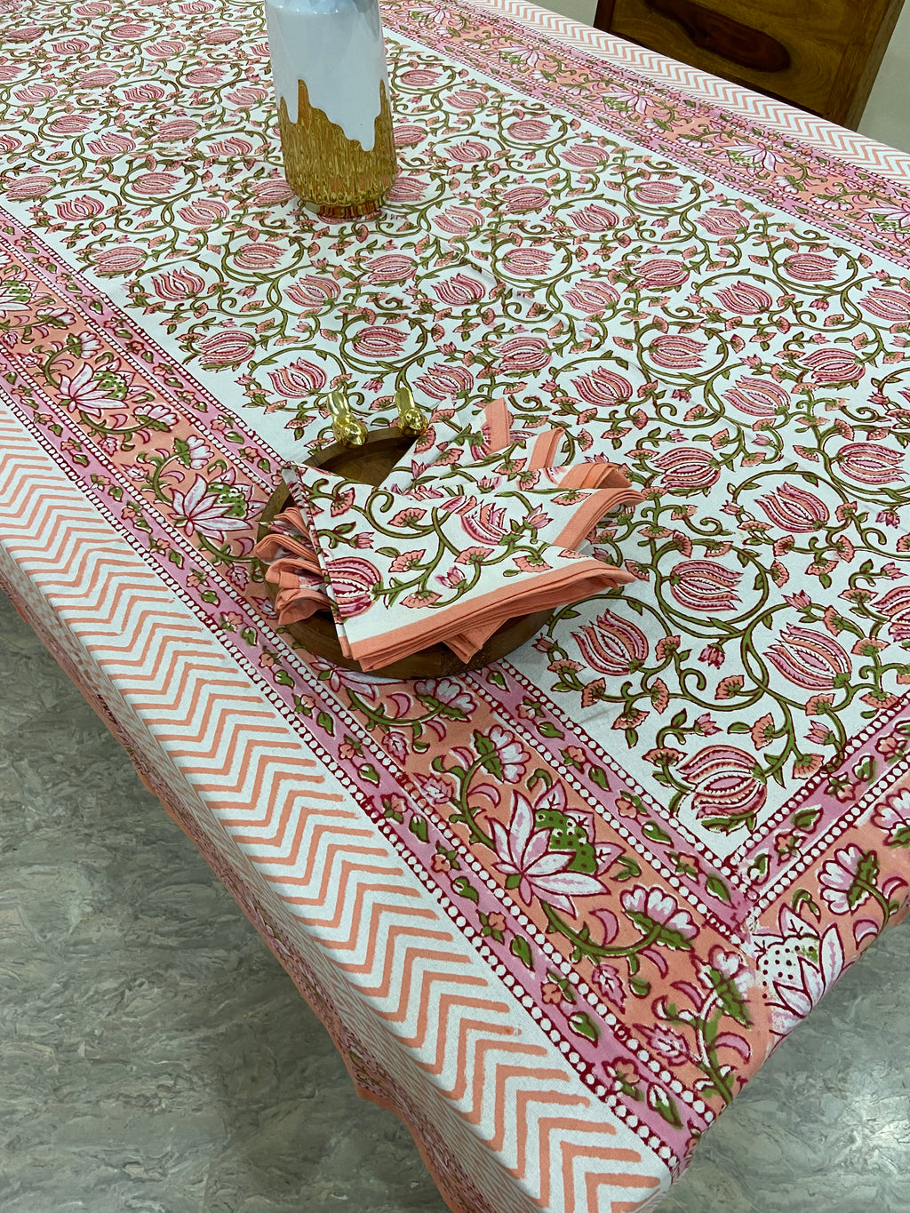 জটিল গোলাপী আৰু বগা আৰ্হি (S30)