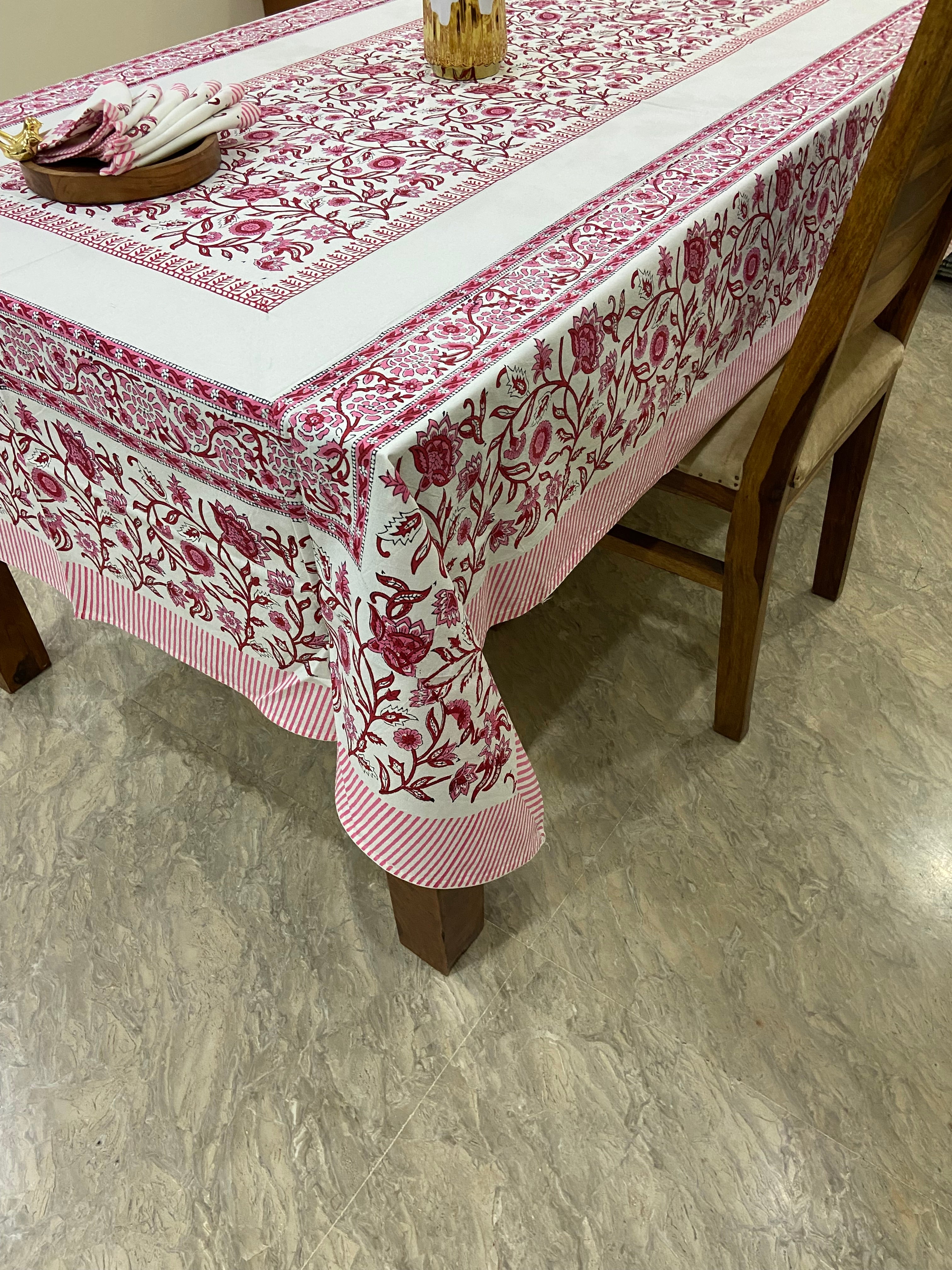 গভীৰ ৰঙা আৰু বগা ফুলৰ আৰ্হি (S31)