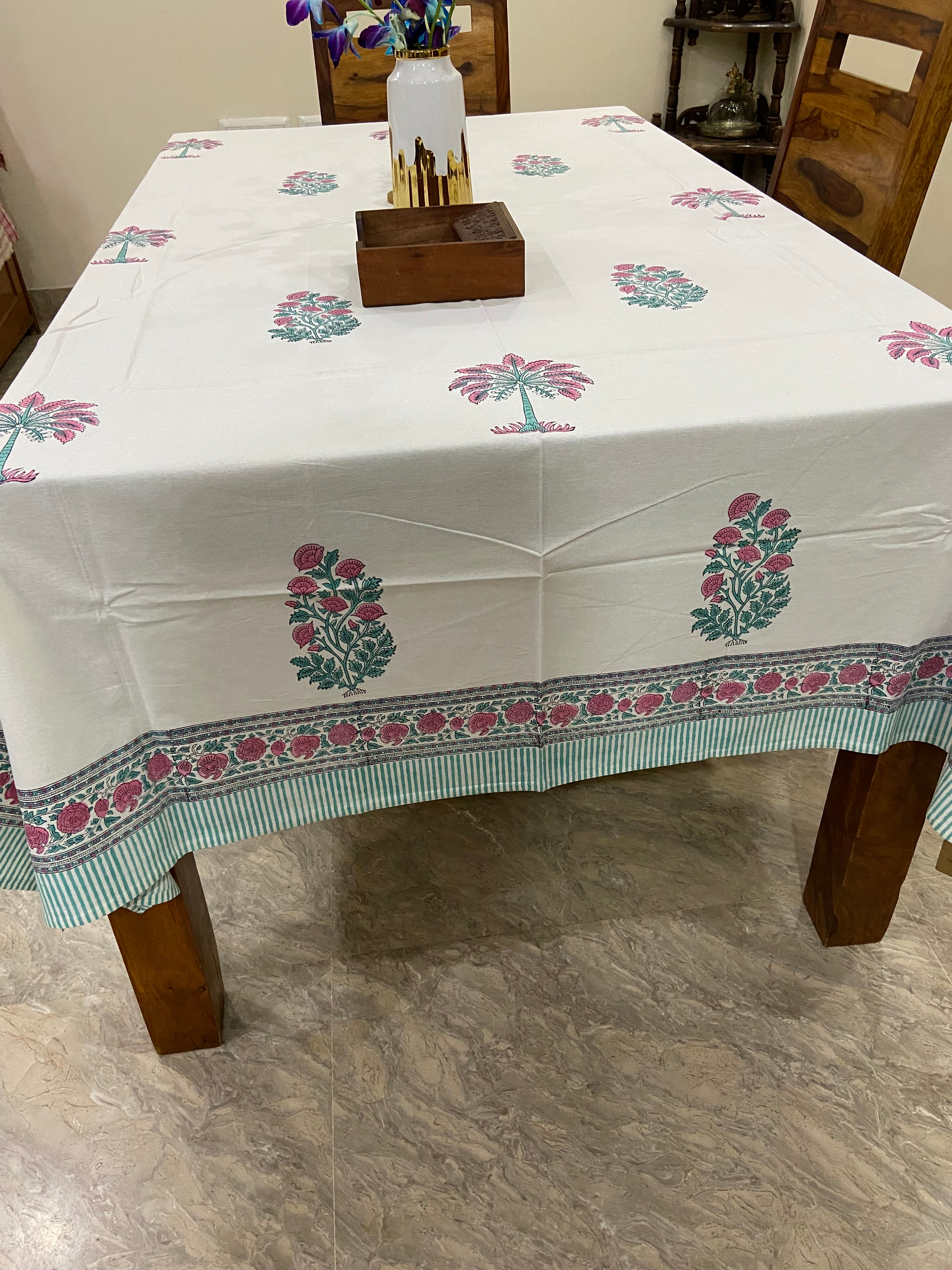 ৰঙা, বগা আৰু সেউজীয়া ফুলৰ ৰং (S33)