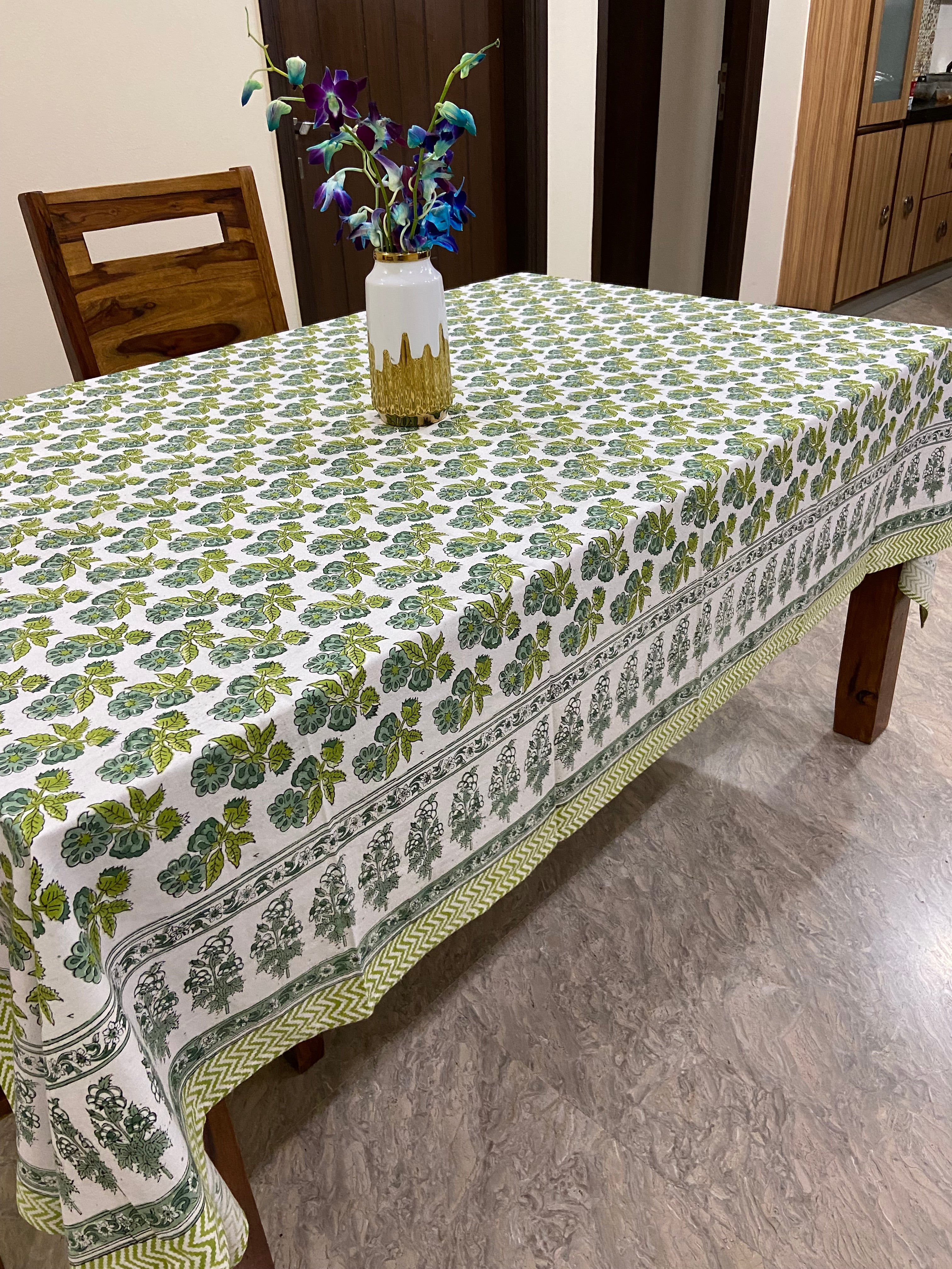 সেউজীয়া আৰু বগা ফুলৰ আৰ্হি (S34)