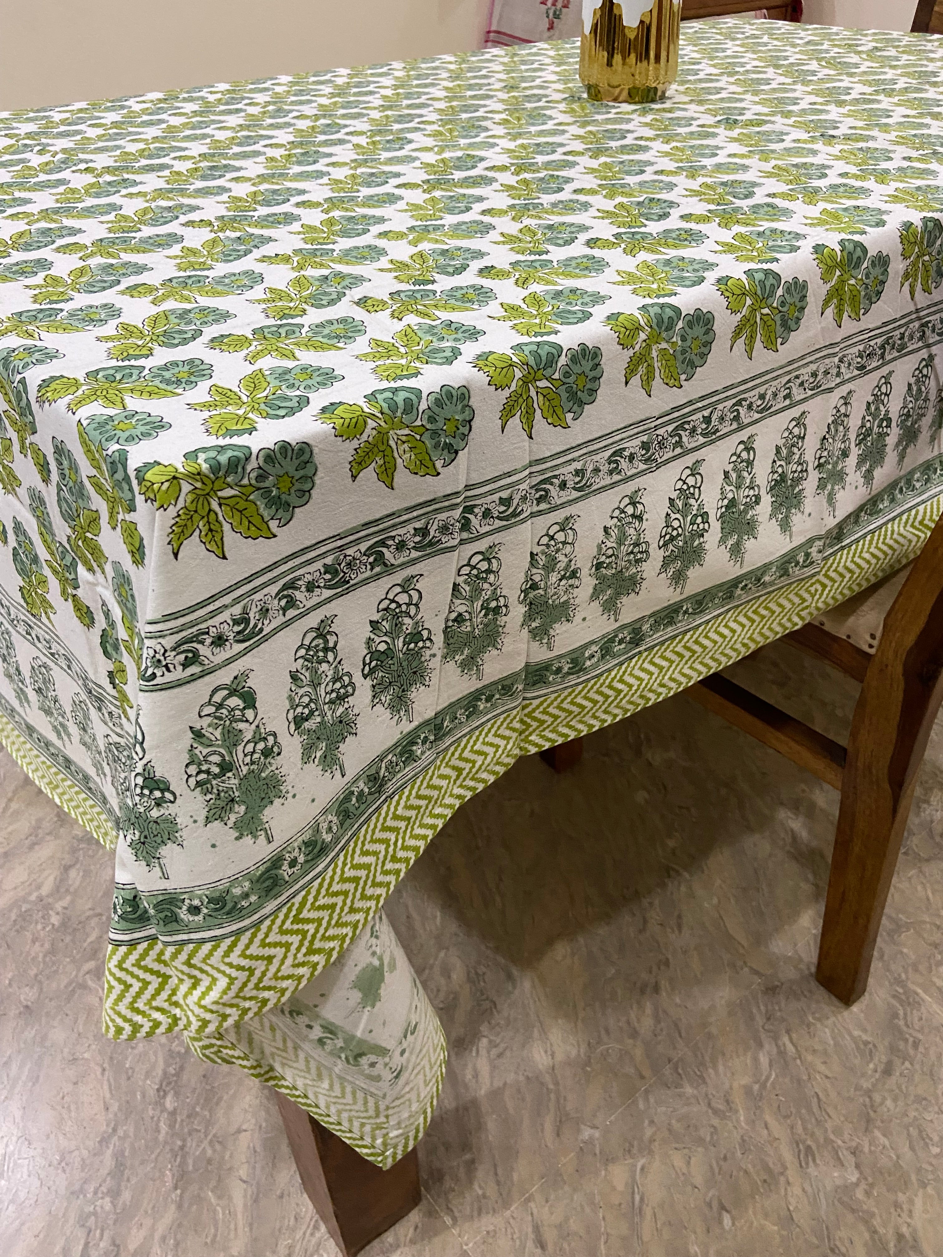 সেউজীয়া আৰু বগা ফুলৰ আৰ্হি (S34)